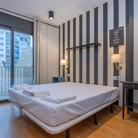 2 Bedroom With Balcony In Eixample 1-1 Barcelone Extérieur photo