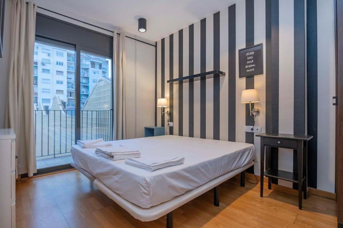 Appartement 2 Bedroom With Balcony In Eixample 1-1 *
