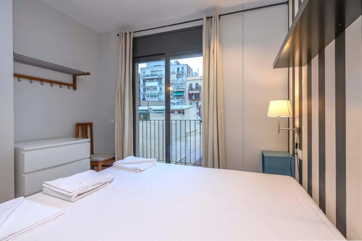 2 Bedroom With Balcony In Eixample 1-1 Appartement *